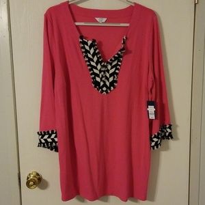 *Price Drop* Crown & Ivy tunic